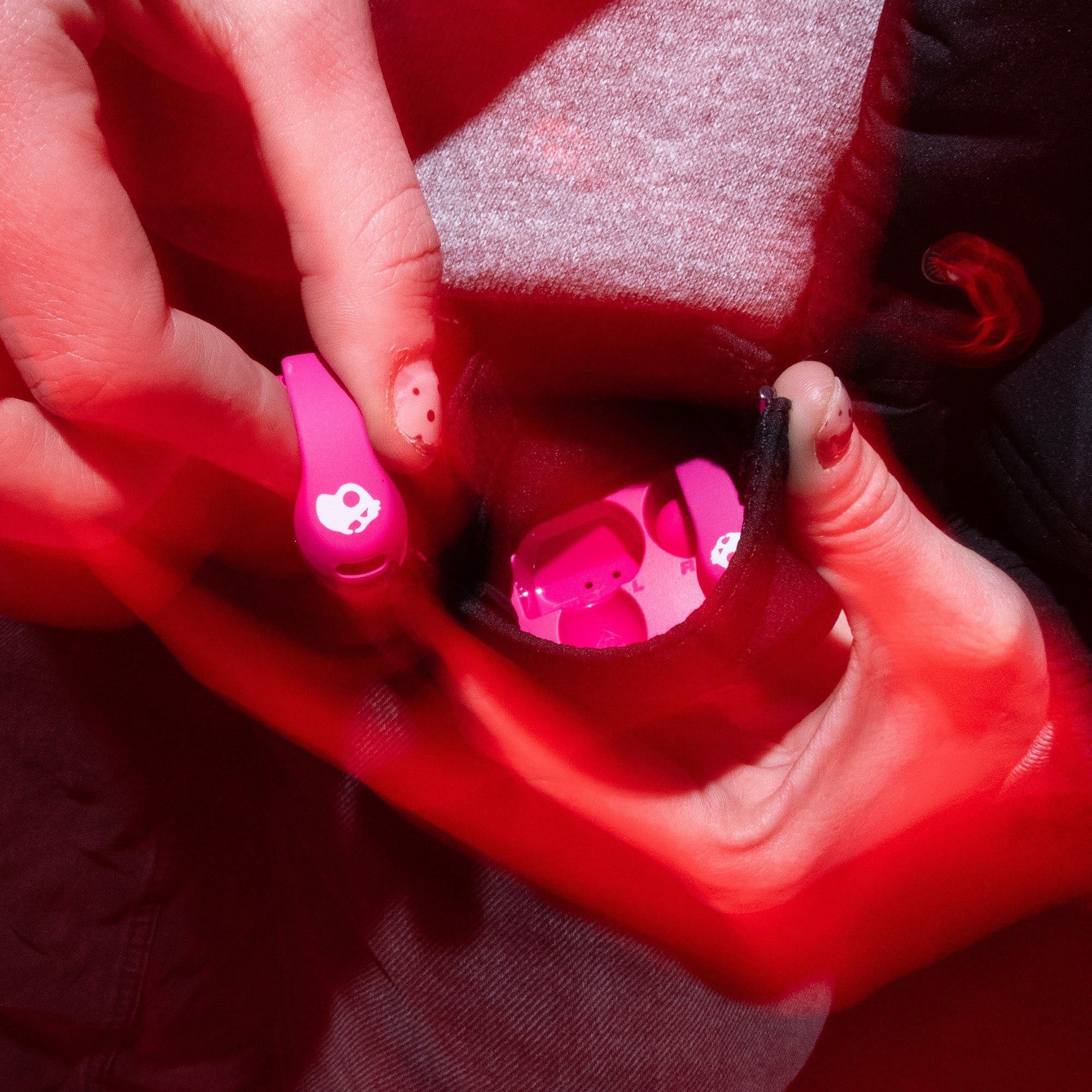 26A_Push_Open_720_Crazy_Pink_S4EOW-U046_City_Nights_Web_Buy_Boxes_6
