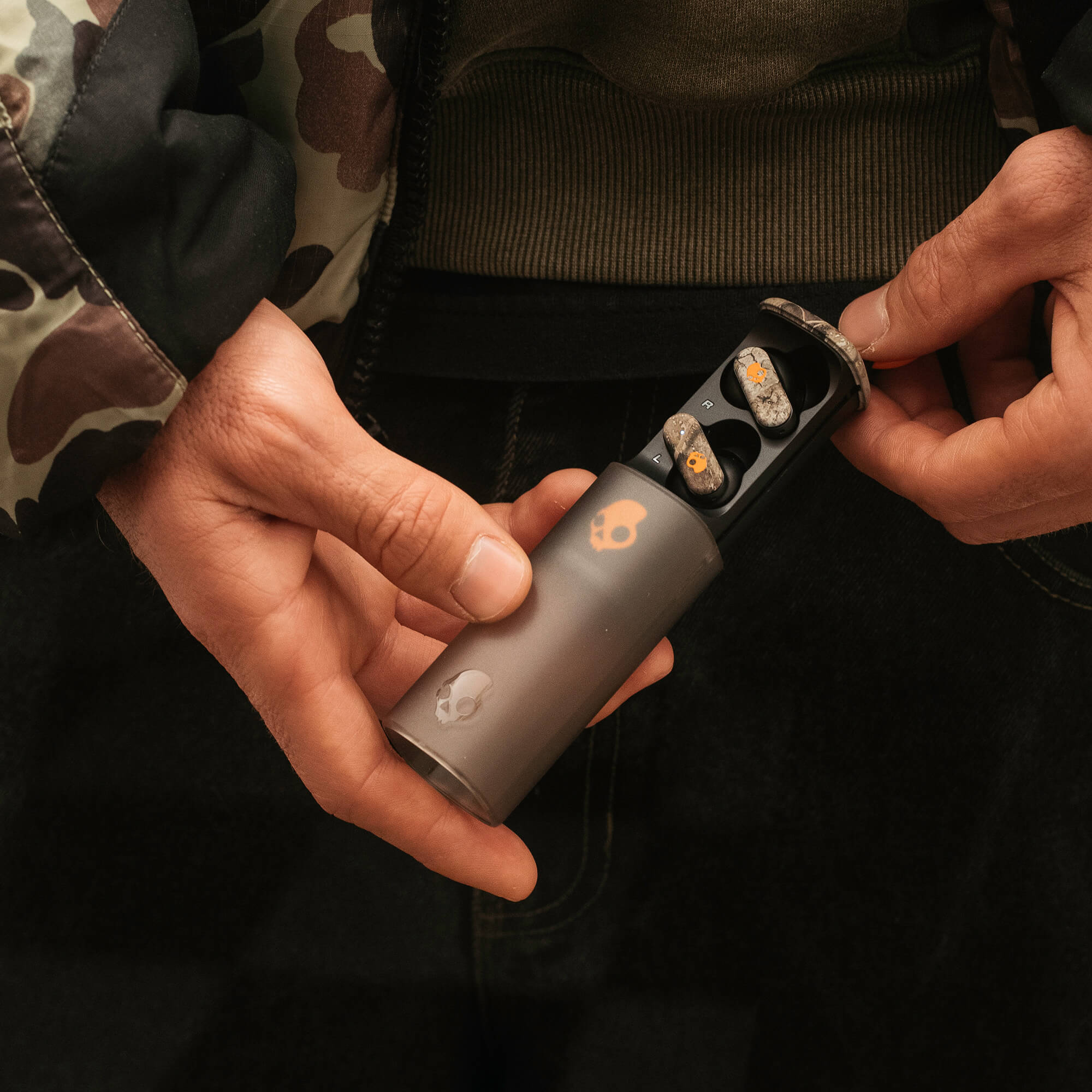 6_dimeEvo_realtree-apx-black